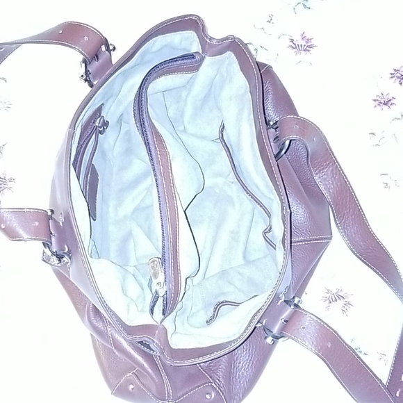 Gently used leather purse - Picture 4 of 6